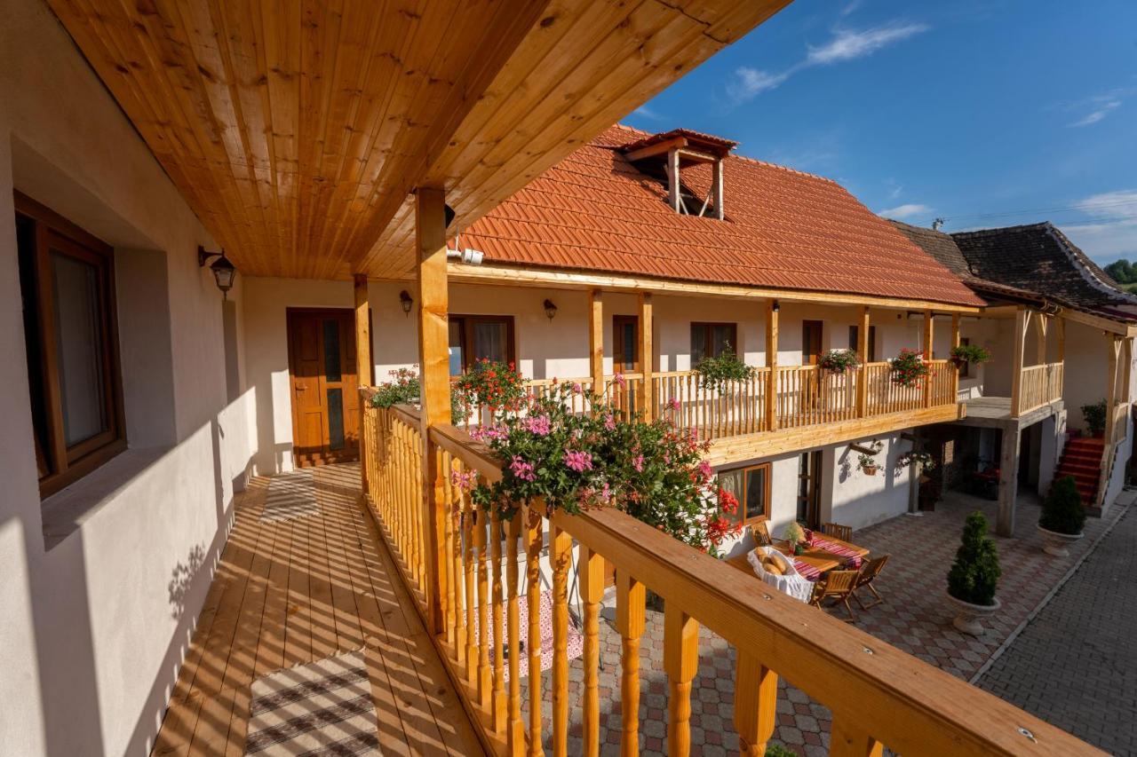 Casa Brutarului Crit Hotel Exterior photo