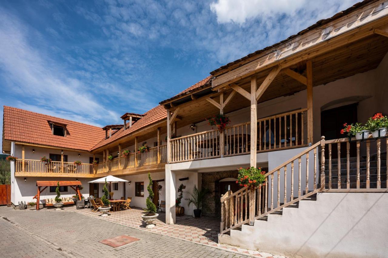 Casa Brutarului Crit Hotel Exterior photo